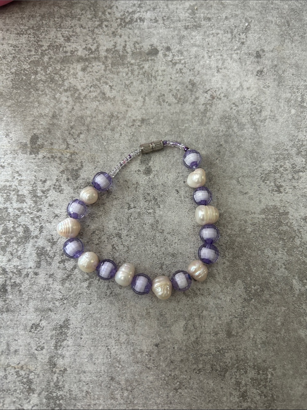 Pearl and Purple Beaded Bracelet – Elegant Freshwater Pearl Bracelet